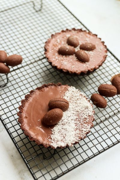vegan easter egg chocolate tarts
